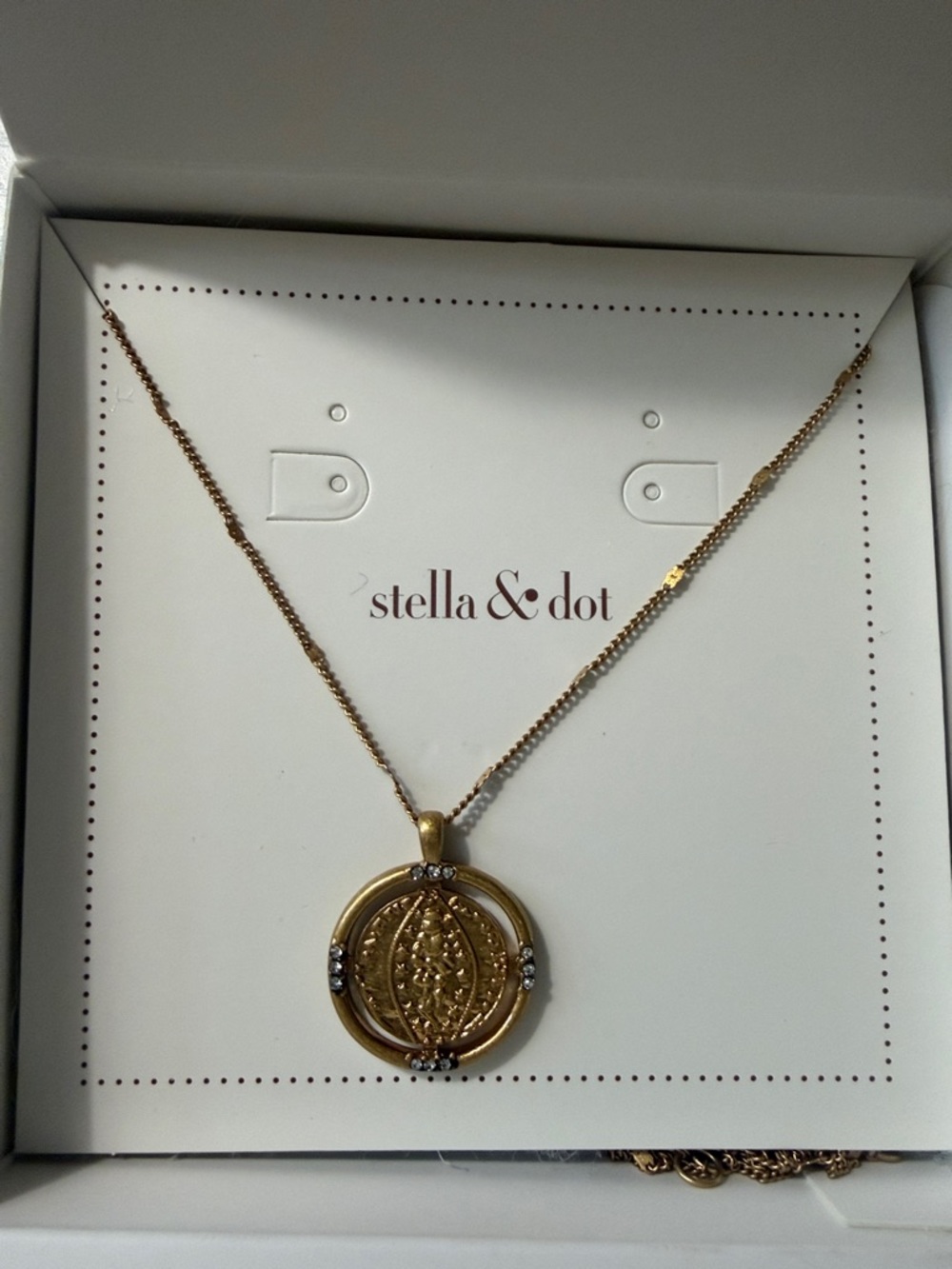 Stella & Dot Gold Textured Medallion Pendant Necklace